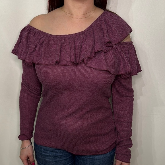 Chaser Ribbed Purple Ruffled Off the Shoulder and Cold Shoulder Blouse NWT - Picture 9 of 10